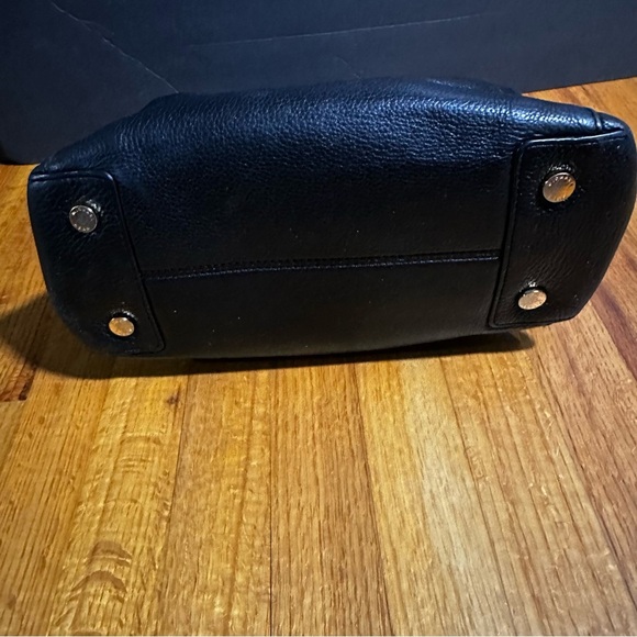 Michael Kors Soft  Black Leather Gold Metal Hardware Satchel Tote Handbag Purse - Picture 5 of 15